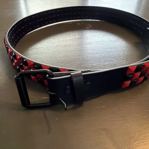 Hot topic rock black red - topic,